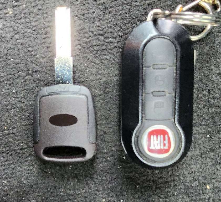 FIAT500のイモビライザースペアキー作成【CarKeyMaker】